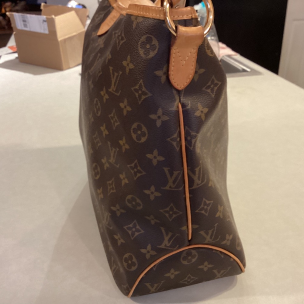 Handbag - Picture 2 of 12